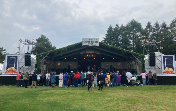 ザ・キャンプブックのメインステージ